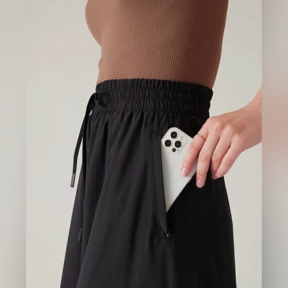Athleta Arrival Black A-line Work Vacation Travel Elastic Waist Drawstring Skirt - Picture 5 of 16